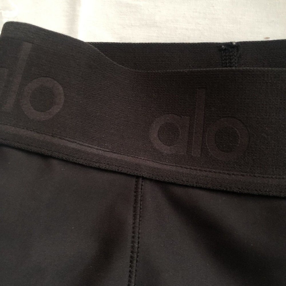 alo Rider Shorts Black Active Wear Sport Work Out - Picture 7 of 8